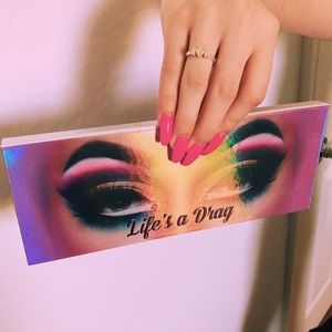 life’s a drag pallet.